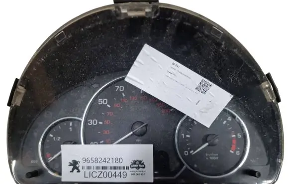 Speedometer (instrument cluster)