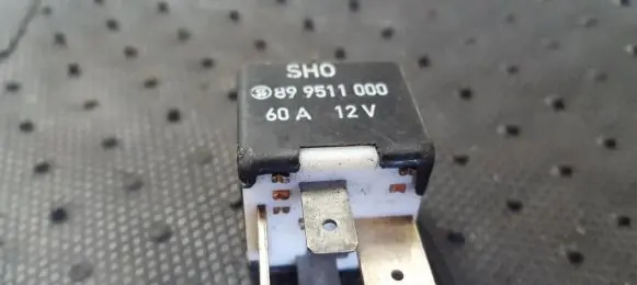 Audi A4 S4 B5 8D Other relay 443951253J 899511000