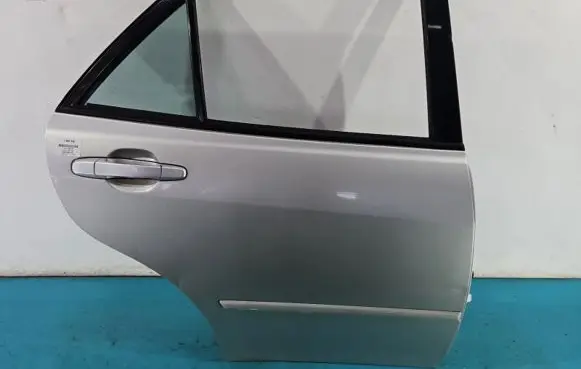 Lexus IS 200-300 Rear door IMPRK1364946