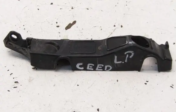 KIA Ceed Front bumper mounting bracket 86513J7000