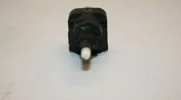 Volkswagen Golf V Brake pedal sensor switch 24761