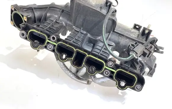 Opel Astra J Intake manifold 55573171
