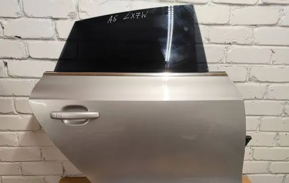 Audi A5 8T 8F Rear door