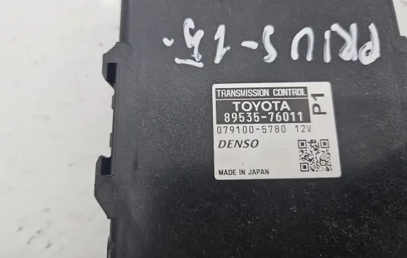 Toyota Prius (XW30) Gearbox control unit/module 8953576011