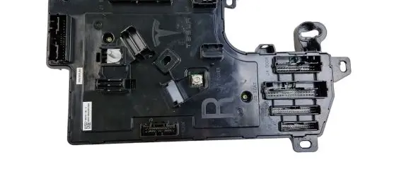 Tesla Model 3 Central body control module 110034090 110034090G SQNT19045200UNA0
