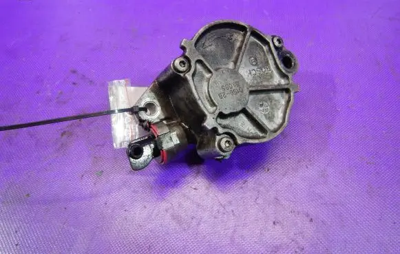 Citroen Berlingo Vacuum pump 01562B