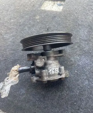 Mitsubishi Colt Power steering pump 