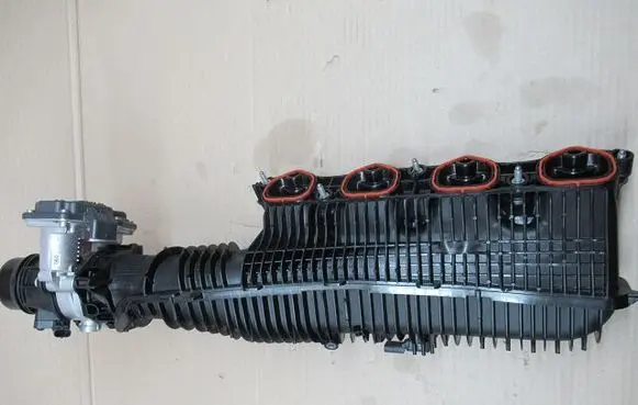 BMW 1 F20 F21 Intake manifold 5A43708