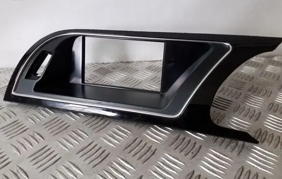 Audi A5 Sportback 8TA Radio/GPS head unit trim 8T2857185P