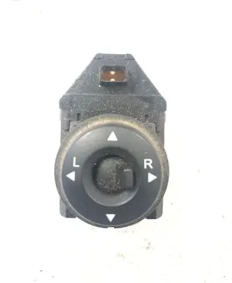 KIA Ceed Wing mirror switch