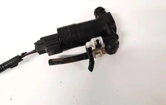 Ford Focus Windscreen/windshield washer pump