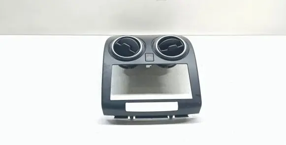 Nissan Qashqai+2 Dash center air vent grill P10381A77100