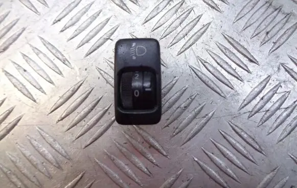 Toyota Avensis Verso Headlight level adjustment motor 