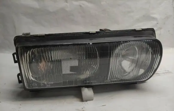 Mitsubishi Sigma Headlight/headlamp 0017033