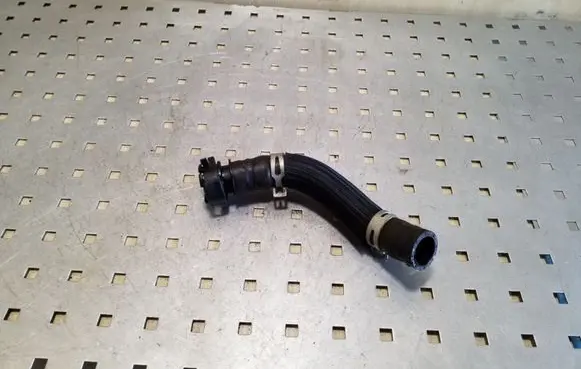 Peugeot 208 Engine coolant pipe/hose