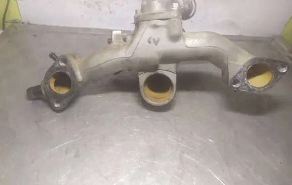 Hyundai Santa Fe Engine coolant pipe/hose