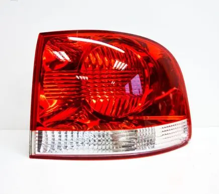 Volkswagen Touareg I Rear/tail lights 7L6945096K