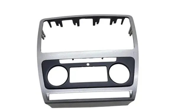 Skoda Octavia Mk2 (1Z) Radio/GPS head unit trim 