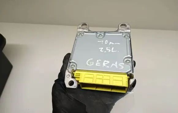 Subaru Outback Airbag control unit/module 98221aj07a