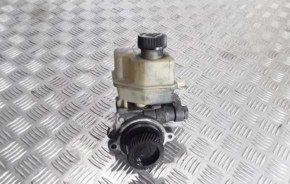 Mazda MPV Power steering pump