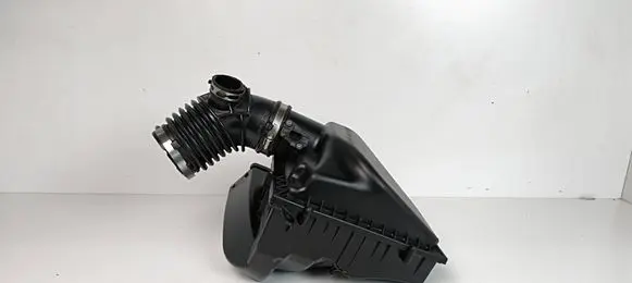 BMW 5 G30 G31 G38 Air filter box 8620473