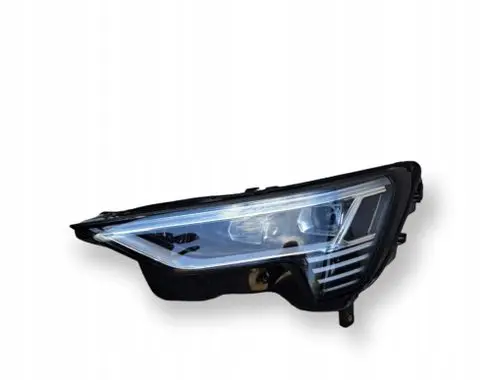Audi e-tron Headlight/headlamp 4J3941085