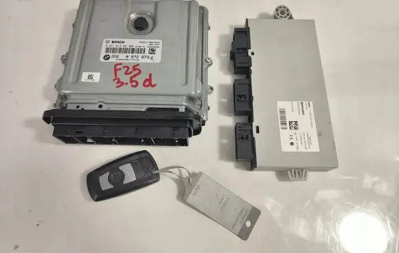 BMW X3 F25 Engine ECU kit and lock set 8572873 0281019501