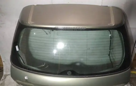 Subaru Impreza III Tailgate/trunk/boot lid