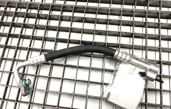Hyundai Kona II Air conditioning (A/C) pipe/hose 