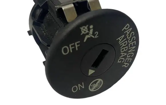 Passenger airbag on/off switch