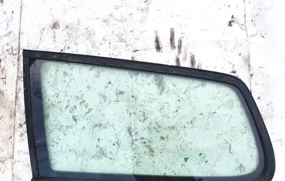 Volkswagen PASSAT B6 Rear side window