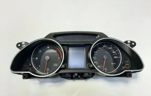 Audi A5 8T 8F Speedometer (instrument cluster) 8T0920981B