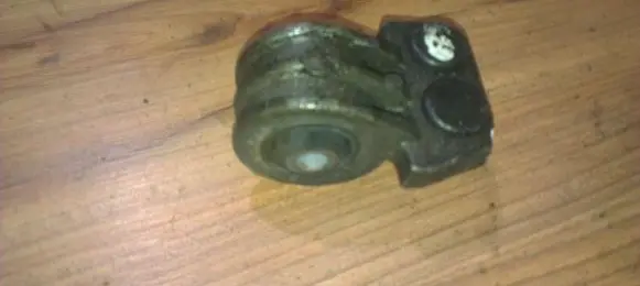 Volvo S80 Engine mount bracket 9445335