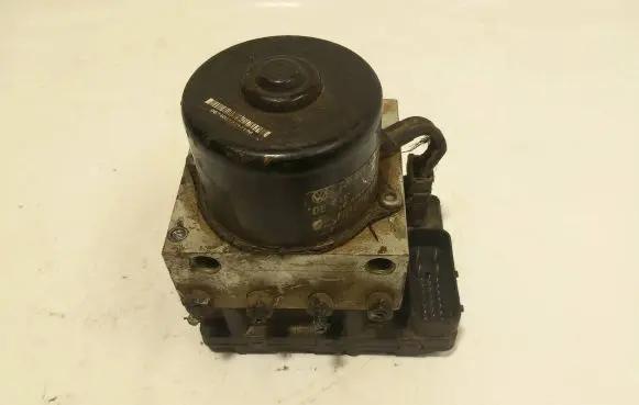 Volkswagen Golf IV ABS Pump 1J0907379P 10094903313 5WK8476