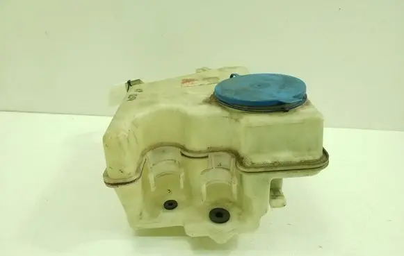 Mercedes-Benz B W245 Windshield washer fluid reservoir/tank A1698690320
