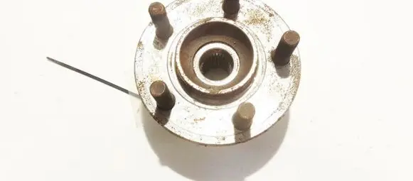 Chrysler 300 - 300C Rear wheel hub