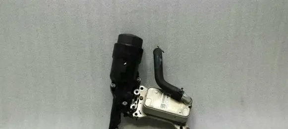 Mercedes-Benz CLS C218 X218 Oil filter mounting bracket A6511801310