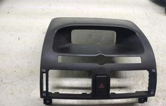 Toyota Avensis T250 Panel trim