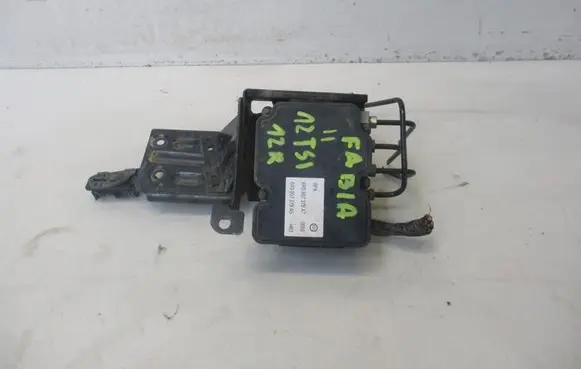 Skoda Fabia Mk2 (5J) ABS Pump