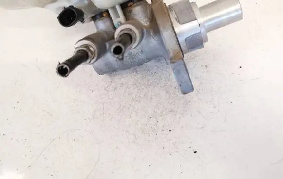 Cadillac ATS Master brake cylinder