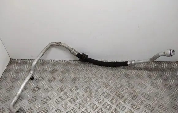 Air conditioning (A/C) pipe/hose