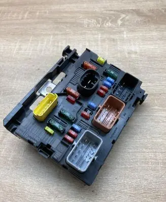 Peugeot 207 BSM Control unit 9661086980 BSML1000