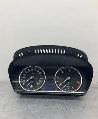 BMW 5 E60 E61 Speedometer (instrument cluster) 6965359 D18906E0 V15359