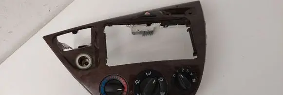 Ford Focus Climate control unit