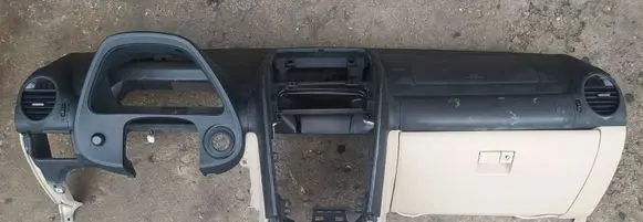 Lexus IS 200-300 Dashboard