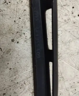 Audi A6 S6 C6 4F Front wiper blade arm 4F1955409