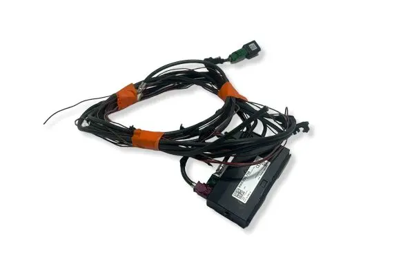 Audi A4 S4 B9 8W AUX in-socket connector 8W0035708 45685 5Q0035726
