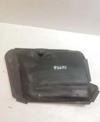 Mercedes-Benz E W211 Fuse box cover A2115400682