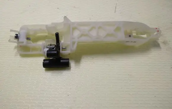 SsangYong Korando Front door exterior handle/bracket 