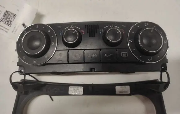 Mercedes-Benz C W203 Climate control unit A2038301785 9140010525 E053641